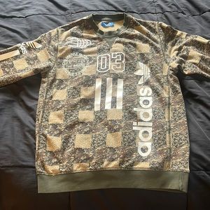 RARE Adidas Multi-Camo Sweater // Medium // Great Condition